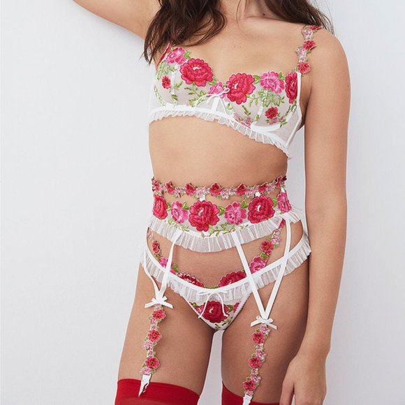 NWT FOR LOVE & LEMONS SET V-Day Floral Embroidery Bra & Thong Panty